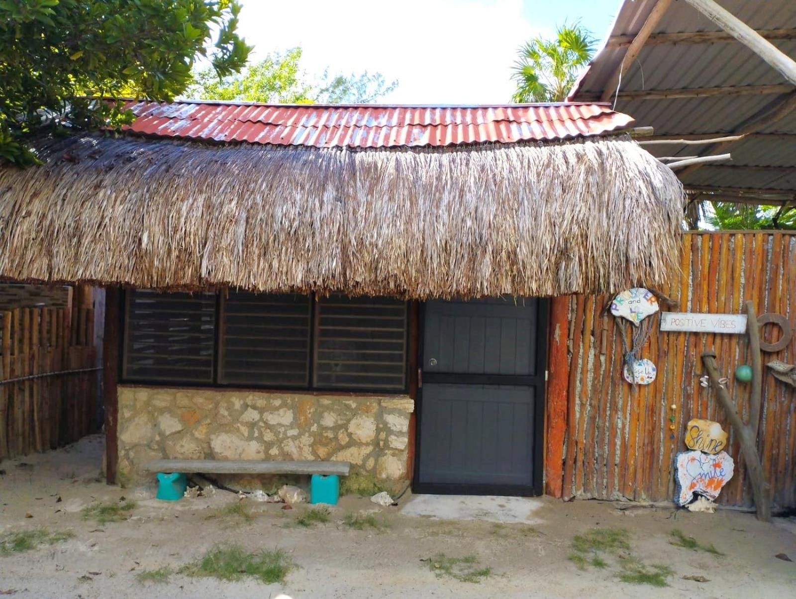Lunazul Eco-Cabana Frente Al Mar マアウアル エクステリア 写真
