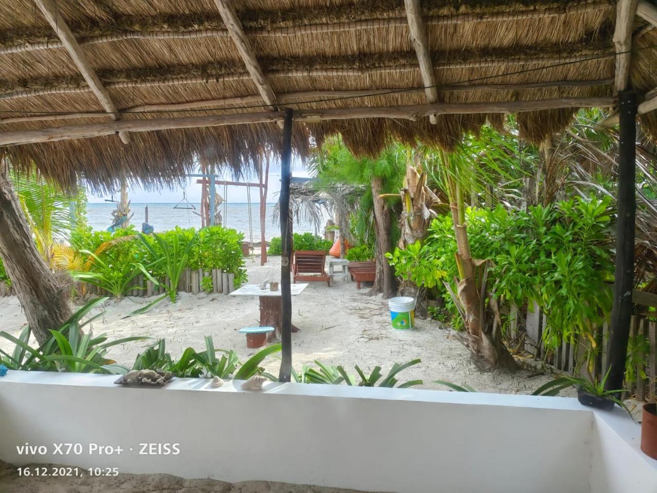 Lunazul Eco-Cabana Frente Al Mar マアウアル エクステリア 写真