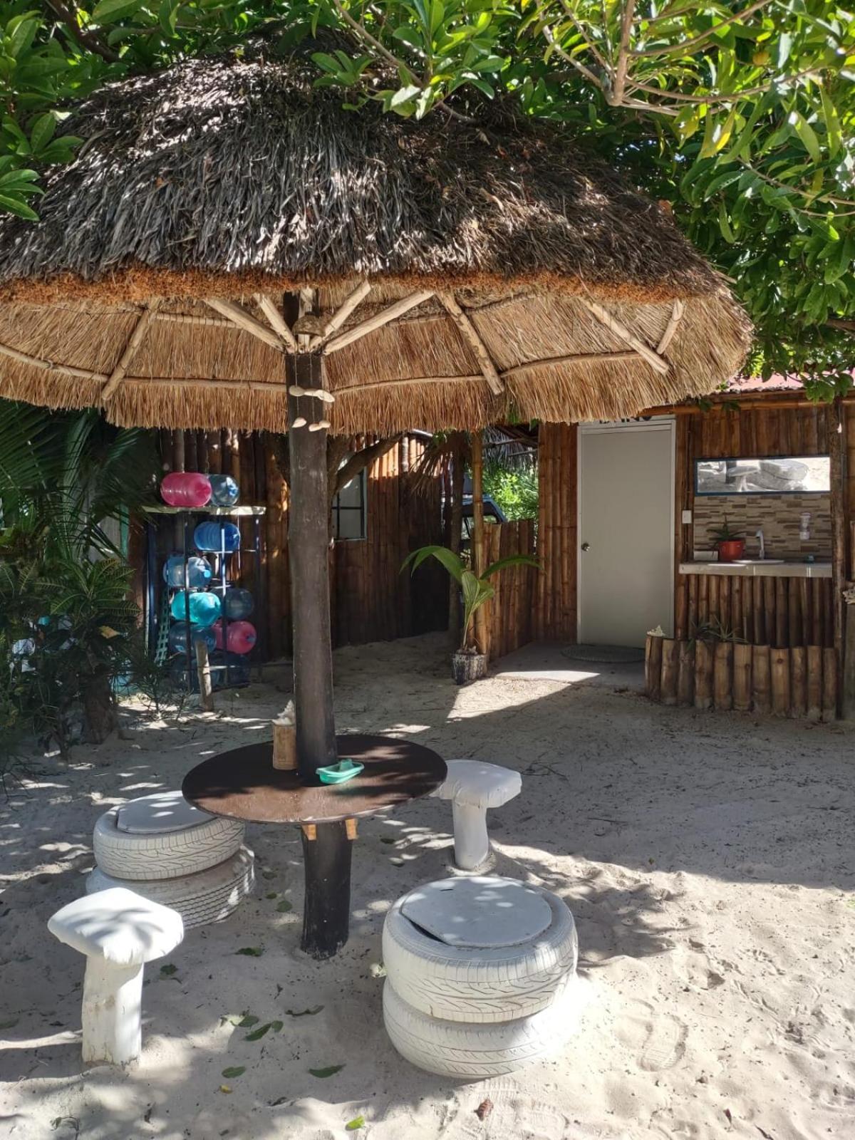 Lunazul Eco-Cabana Frente Al Mar マアウアル エクステリア 写真